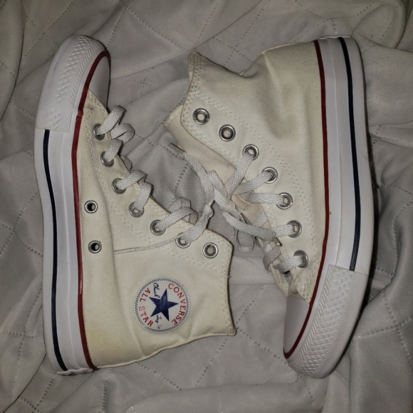 Converse - Picture 3 of 6